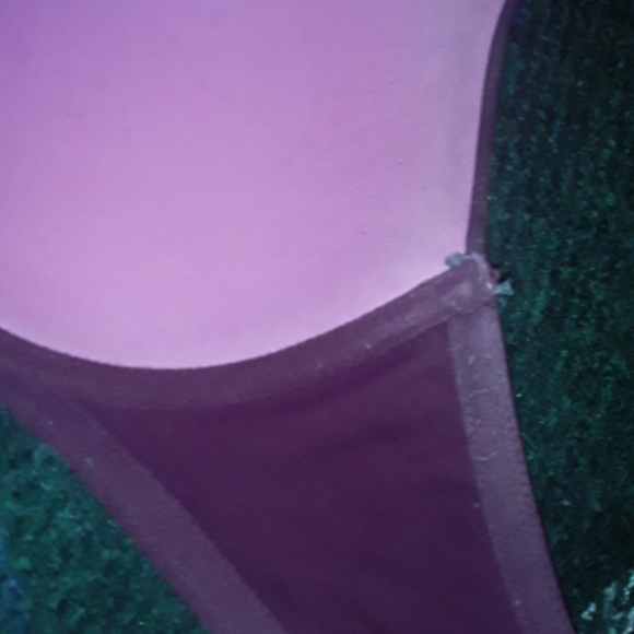 VS pink lightly lined bra(maroon) - Picture 3 of 5
